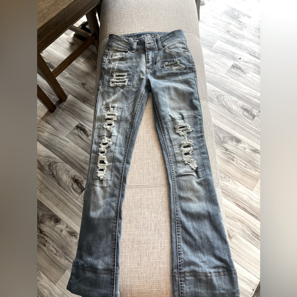 Vanilla Star ripped, skinny light blue bootlegged jeans for girls, XS (00) size.